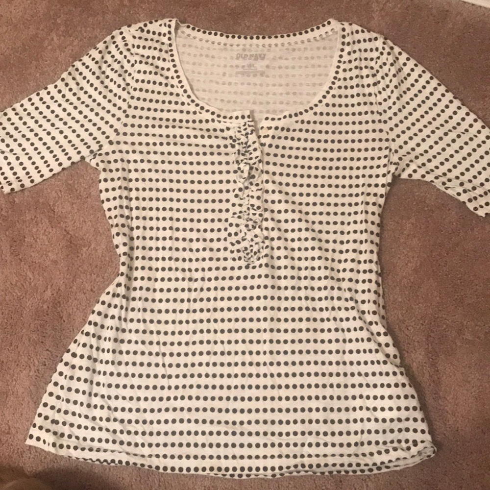 Old Navy polka dot 3/4 sleeve t-Shirt/button up